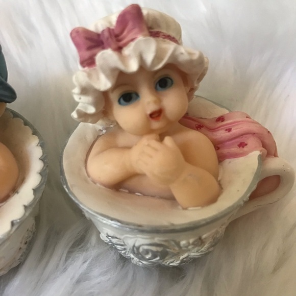 ♥️Adorable Baby Figurines in Teacups - Picture 6 of 13